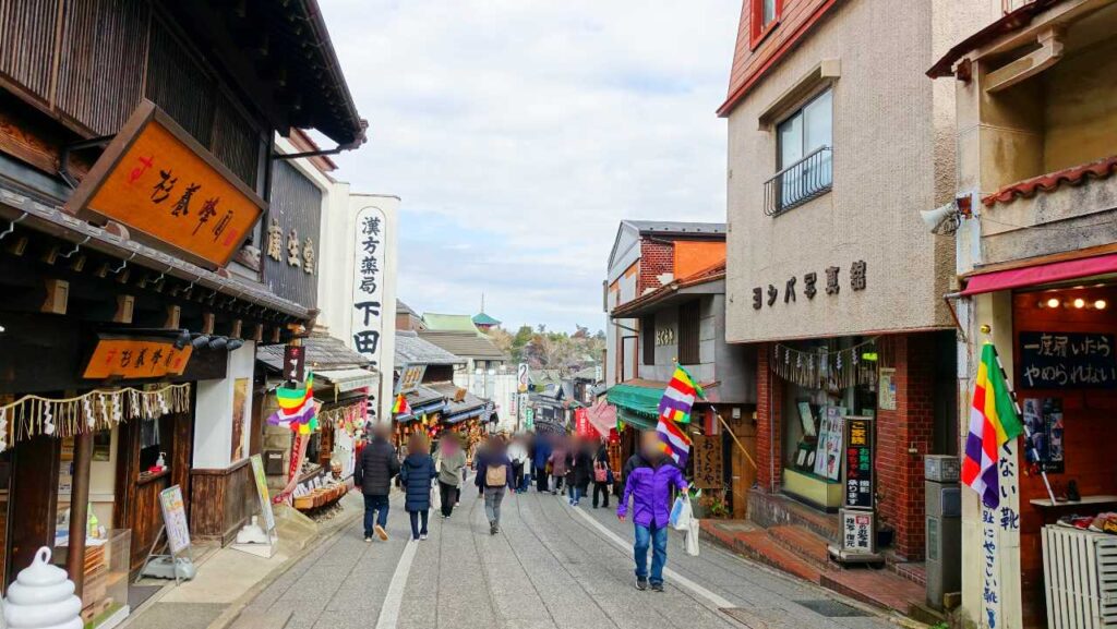 成田山新勝寺　三重塔　写真